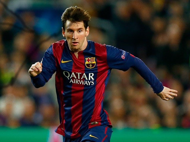 Lionel Messi runs with the ball during Barcelona's Champions League quarter-final clash with Paris Saint-Germain