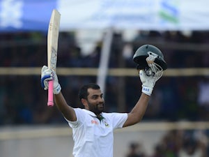 Bangladesh close in on South Africa total