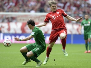 Bobadilla takes Augsburg past Bayern