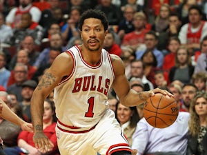 Last-gasp Rose shot gives Bulls win