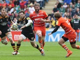 Elliot Daly of Wasps breaks with the ball during the Aviva Premiership match between Wasps and Leicester Tigers at The Ricoh Arena on May 9, 2015