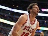 Pau Gasol #16 of the Chicago Bulls looks to pass against the Toronto Raptors at the United Center on March 20, 2015