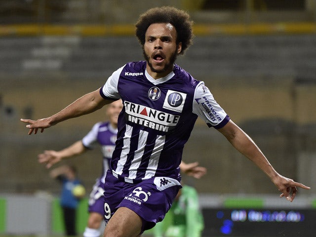 Toulouse's Danish forward Martin Braithwaite celebrates after scoring a goal during the French L1 football match between Toulouse and Lille on May 9, 2015