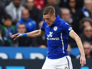 Jamie Vardy scores brace for Leicester