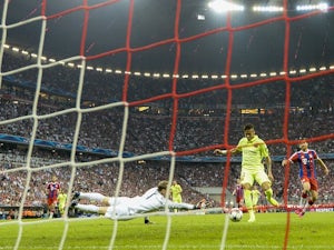 Neymar hits brace as Barca lead Bayern