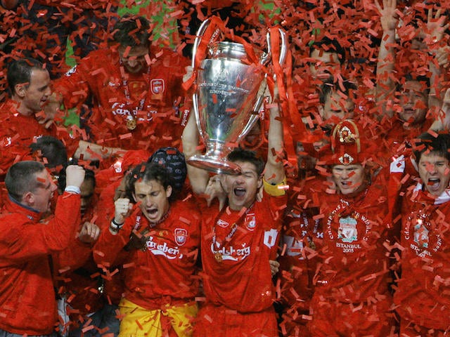 Liverpool's captain Steven Gerrard holds the throphy surrounded by teammates at the end of the UEFA Champions league football final AC Milan vs Liverpool, 25 May 2005