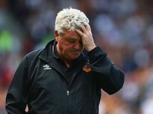 Steve Bruce manager of Hull City looks on during the Barclays Premier League match between Hull City and Manchester United at KC Stadium on May 24, 2015