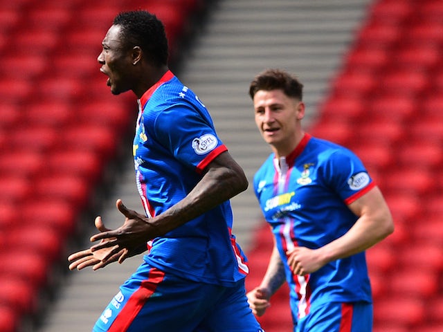 Edward Ofere of Inverness Caledonian Thistle celebrates scoring a goal in the first period of extra time during the William Hill Scottish Cup Semi Final match between Inverness Caledonian Thistle and Celtic at Hamden Park on April 19, 2015