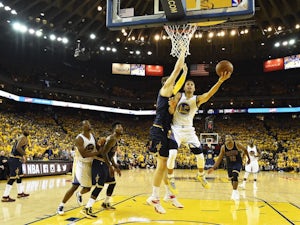 Warriors take lead in NBA Finals
