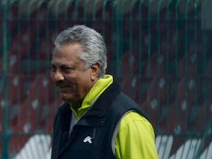 Pakistan cricket chief consultant Zaheer Abbas during a team practice in the training camp at the Gaddafi stadium in Lahore on February 18, 2014