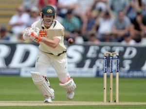 Warner out of series with broken thumb