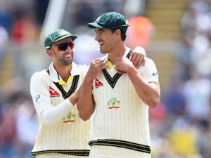 Late wickets give Australia advantage