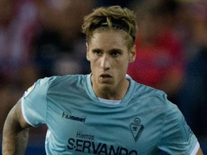Raul Albentosa makes Malaga loan switch