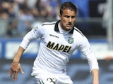 Matteo Brighi of US Sassuolo Calcio in action during the Serie A match between Atalanta BC and US Sassuolo Calcio at Stadio Atleti Azzurri d'Italia on April 12, 2015