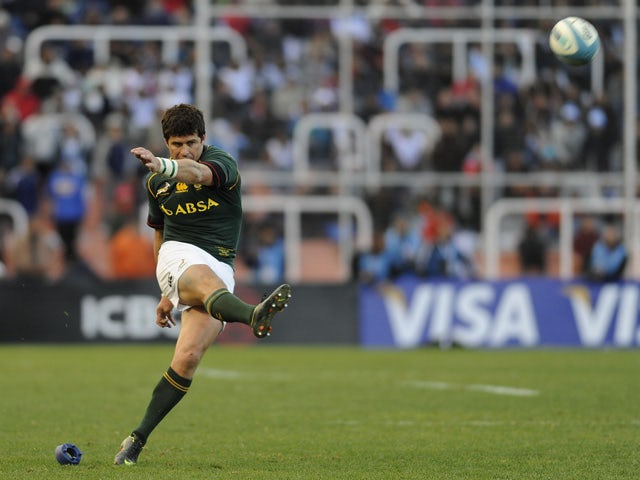South Africa's Springboks' Morne Steyn strikes a penalty shot during the Rugby Championship 2013 match againts Argentina's Los Pumas at Malvinas Argentinas stadium in Mendoza, some 1050 km west of Buenos Aires, Argentina on August 24, 2013