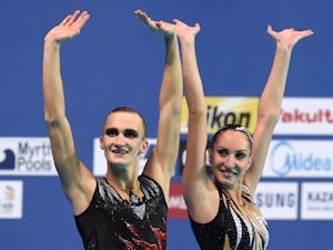 Russia take gold in mixed duet free