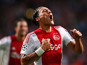 Late penalty helps Ajax draw with FC Twente