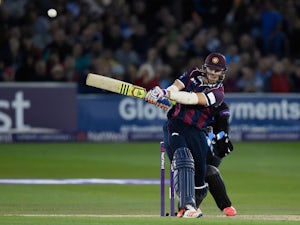 Willey joins Yorkshire on three-year deal