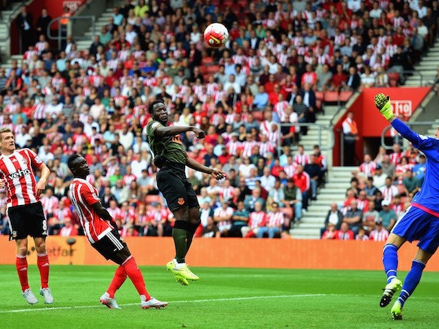 Romelu Lukaku heads in Everton's opener against Southampton on August 15, 2015