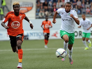 Ten-man Lorient succumb at the last