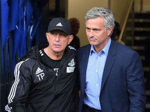 Pulis tips United for title next season