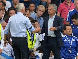 Alan Pardew hails humble Jose Mourinho