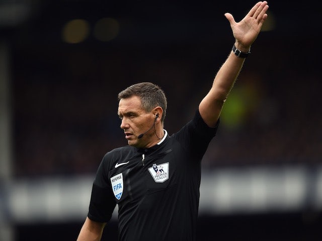 Andre Marriner officiates the match between Everton and Chelsea on September 12, 2015