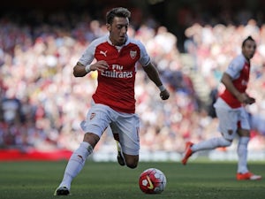 Ozil: 'We need to praise the whole team'