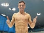 Tom Daley puts his thumbs up on May 3, 2015