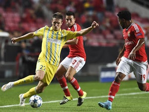 Gaitan, Mitroglou hand Benfica victory