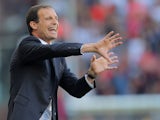Juventus' coach Massimiliano Allegri gestures during the Italian Serie A football match between Genoa and Juventus on September 20, 2015