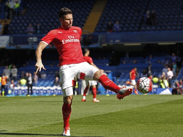 The handsome Olivier Giroud warms up prior to Arsenal's game with Chelsea at Stamford Bridge on September 19, 2015