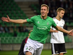 Roux penalty rescues Saint-Etienne draw