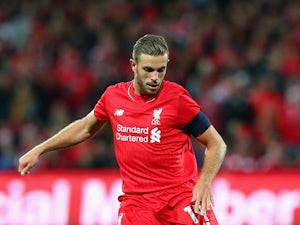 Henderson 'broke Rodgers's sacking to squad'