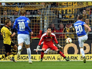 Darmstadt score late to draw with Dortmund