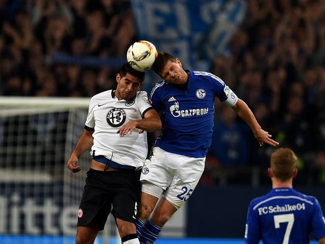 Half-Time Report: Goalless between Schalke 04, Hannover