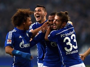 Schalke edge past APOEL
