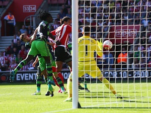 Van Dijk goal gives Southampton lead