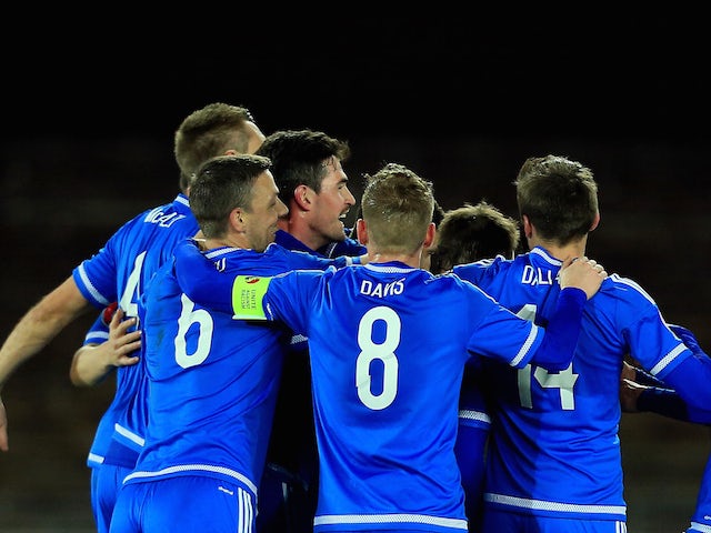 Half-Time Report: Cathcart heads Northern Ireland in front