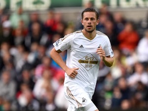 Team News: Sigurdsson, Ki drop to Swansea bench