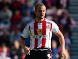 Lee Cattermole of Sunderland in action during the Barclays Premier League match between Sunderland and Norwich City at Stadium of Light on August 15, 2015 in Sunderland, England.