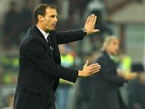 Juventus FC coach Massimiliano Allegri gestures during the Serie A match between FC Internazionale Milano and Juventus FC at Stadio Giuseppe Meazza on October 18, 2015