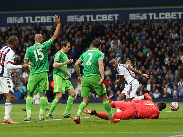 Saido Berahino (1st R) of West Bromwich Albion scores his team's first goal during the Barclays Premier League match between West Bromwich Albion and Sunderland at The Hawthorns on October 17, 2015