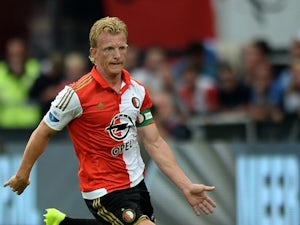 Ten-man Feyenoord hold out for Groningen draw