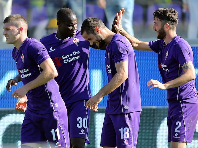 Gonzalo Rodriguez of ACF Fiorentina celebrates after scoring a goal during the Serie A match between ACF Fiorentina and Frosinone Calcio at Stadio Artemio Franchi on November 1, 2015 in Florence, Italy.