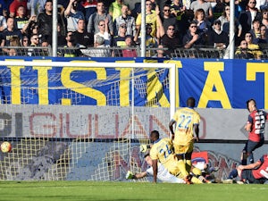 Late Pavoletti strike downs Sassuolo