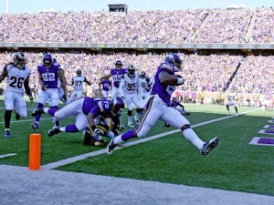 Vikings take firm lead over Raiders