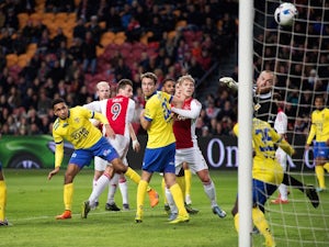 Five-star Ajax pound winless Cambuur