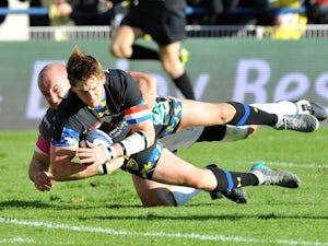 Clermont hold off Ospreys comeback