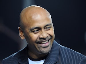 Thousands attend memorial service for Lomu